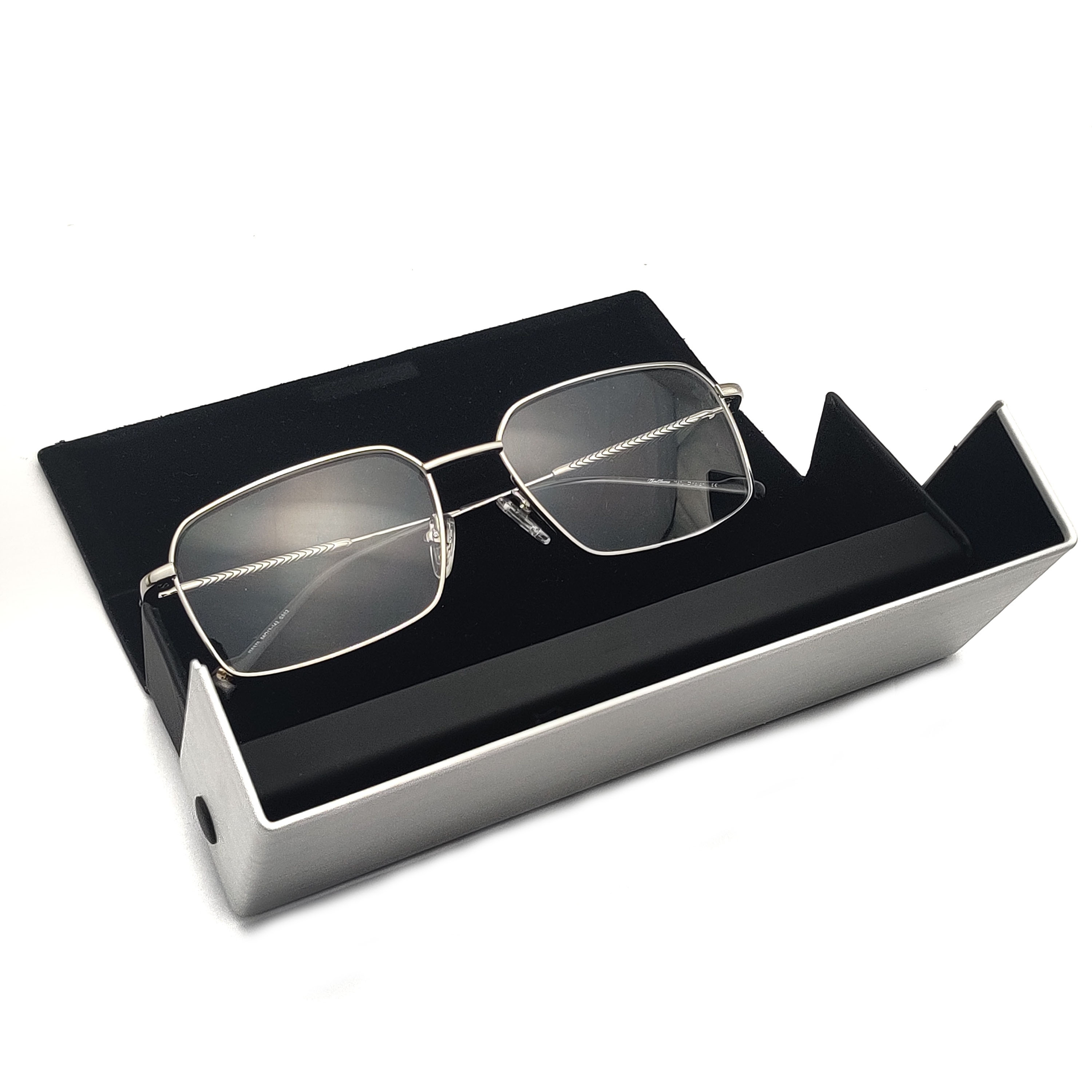 Estuche de gafas de sol blandas de aleación de aluminio plateado Estuche de gafas de mujer de gama alta para hombres